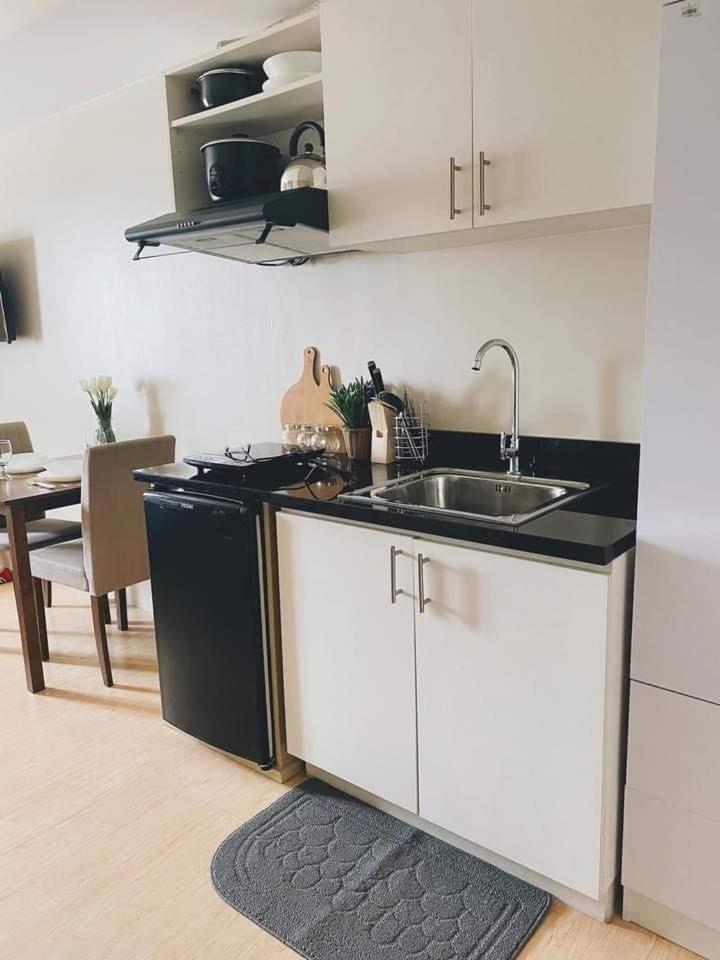 Migas Haven At Sunvida Tower Across Sm City Cebu Bilik gambar